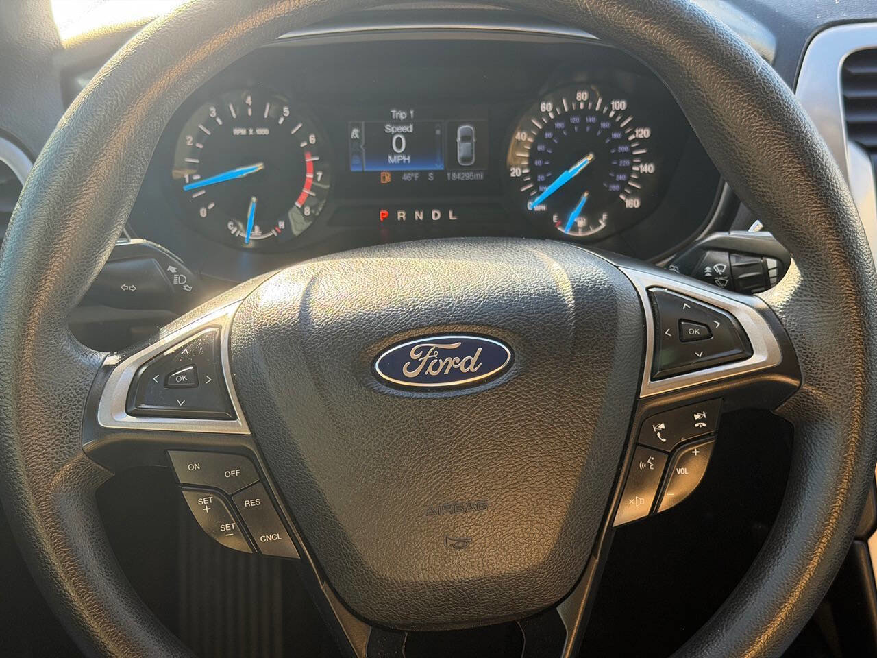 Used 2017 Ford Fusion SE image 24