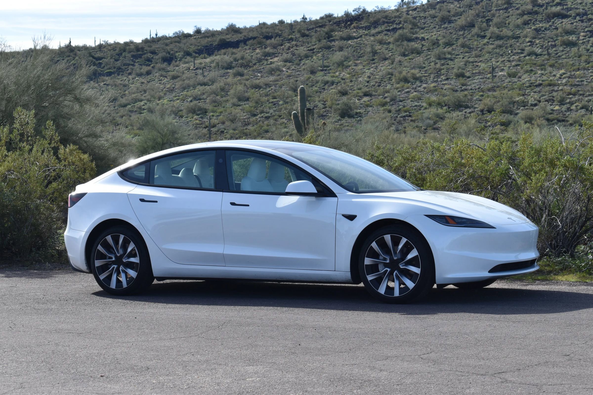 Used 2025 Tesla Model 3 image 3