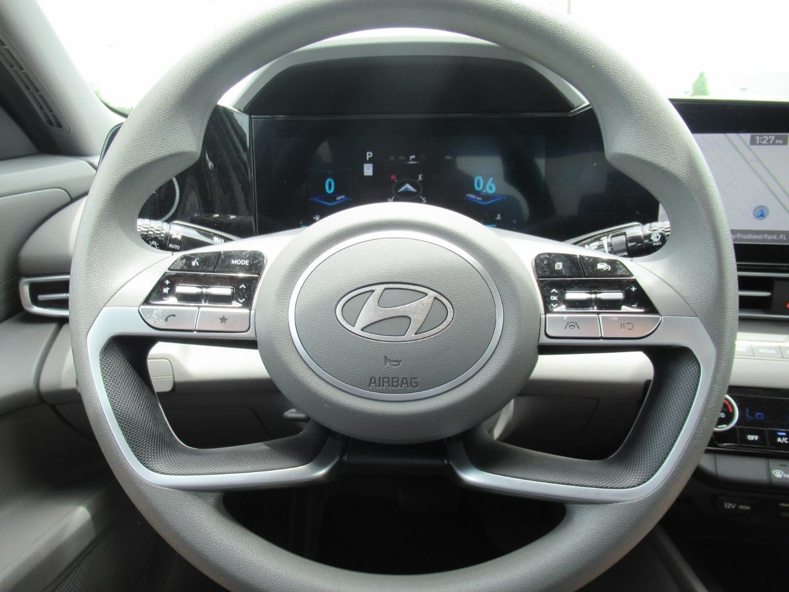 Used 2024 Hyundai Elantra SEL FWD image 22