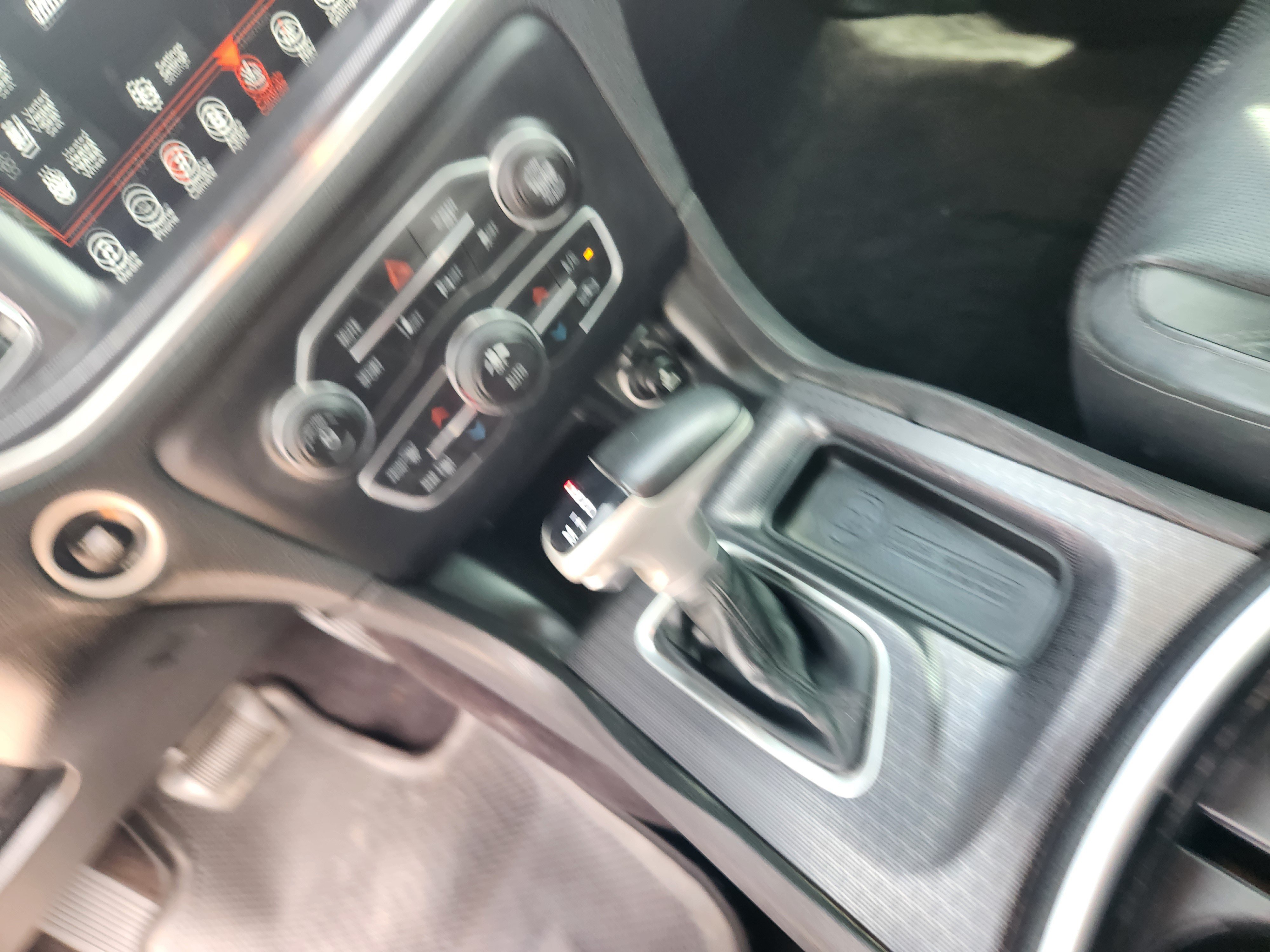 Used 2017 Dodge Charger R/T w/ Premium Group RWD image 14