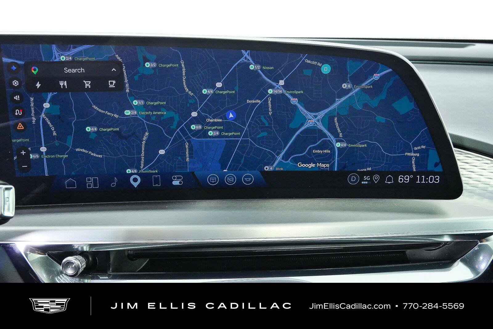 Used 2025 Cadillac Lyriq Luxury AWD/4WD image 13