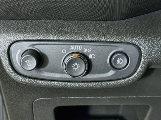 Used 2023 Chevrolet TrailBlazer LT FWD image 10