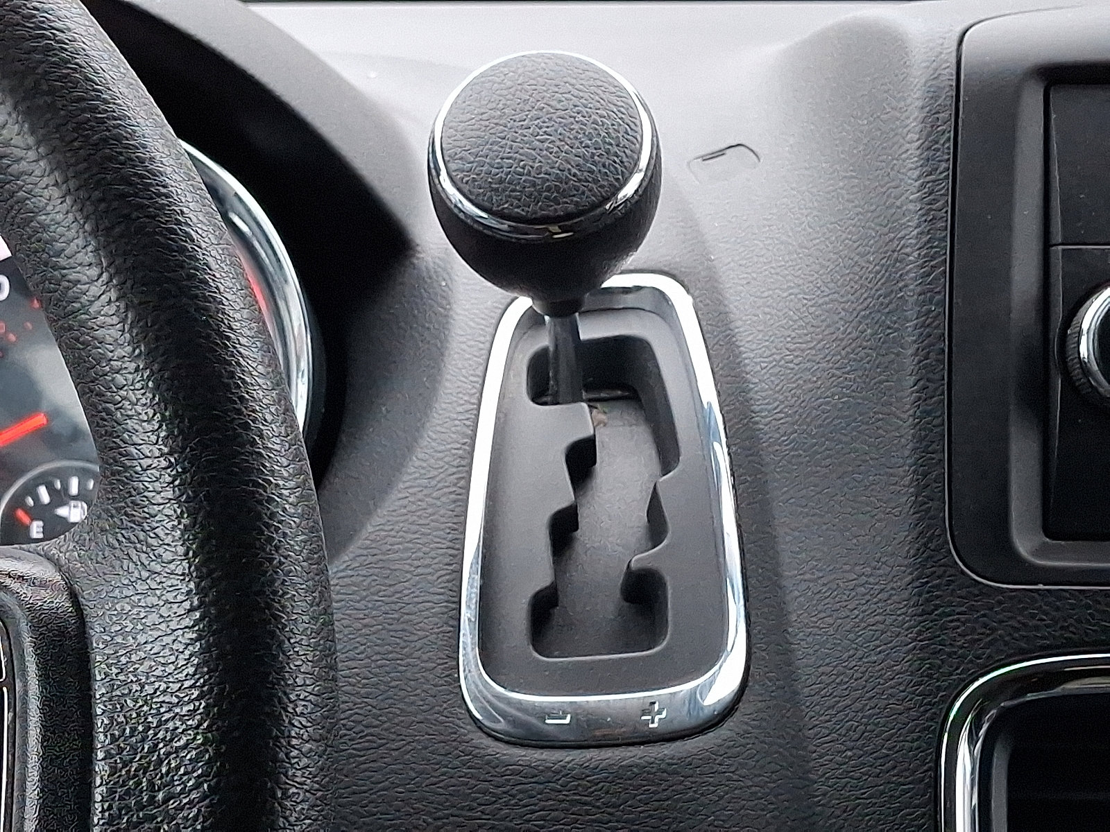 Used 2013 Dodge Grand Caravan SE image 17