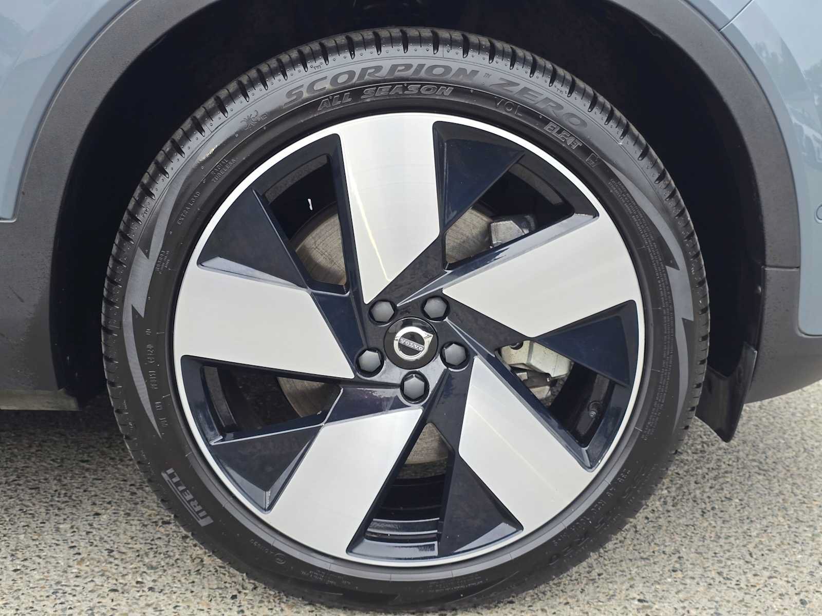 Certified 2023 Volvo C40 P8 Recharge Ultimate AWD/4WD image 10
