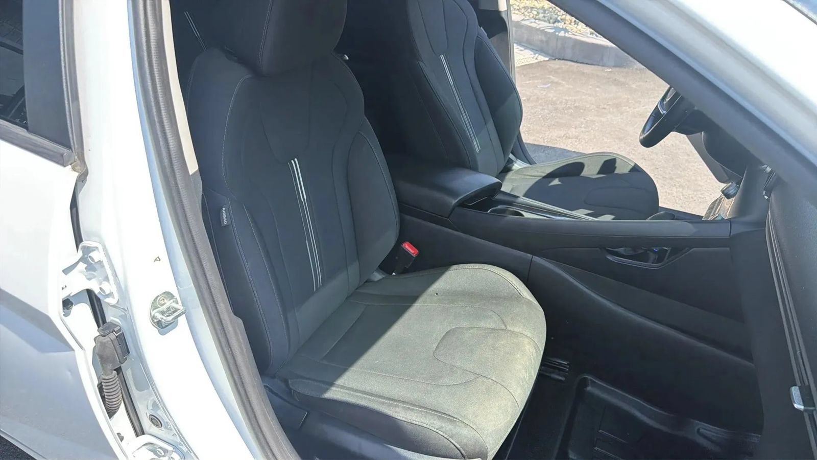 Used 2021 Hyundai Elantra SEL w/ Convenience Package FWD image 16