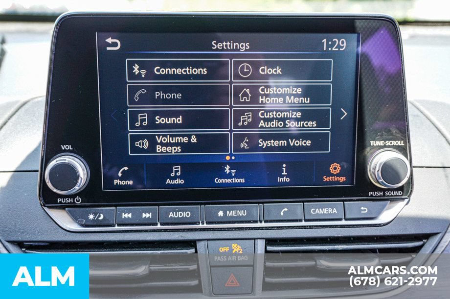 Used 2025 Nissan Altima 2.5 SV FWD image 33