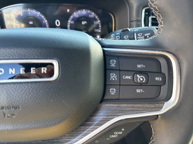 Used 2024 Jeep Wagoneer Series II AWD/4WD image 33