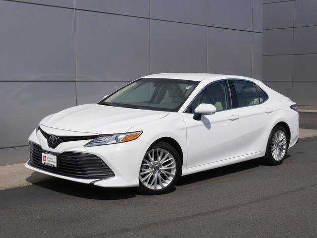 Certified 2018 Toyota Camry XLE FWD image 8