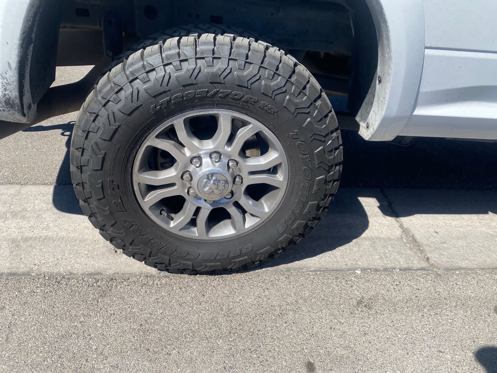 Used 2018 RAM 2500 Laramie w/ Off Road Package AWD/4WD image 5