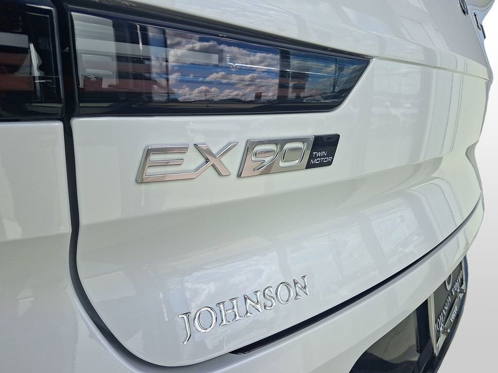New 2025 Volvo EX90 Ultra w/ Protection Package Premier image 19