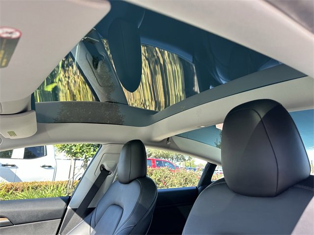 Used 2022 Tesla Model 3 image 18