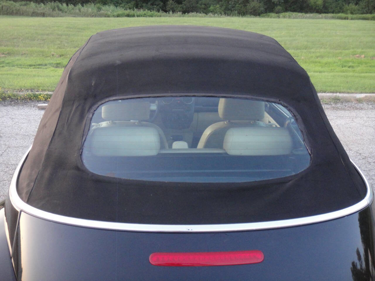 Used 2008 Volkswagen Beetle SE image 17