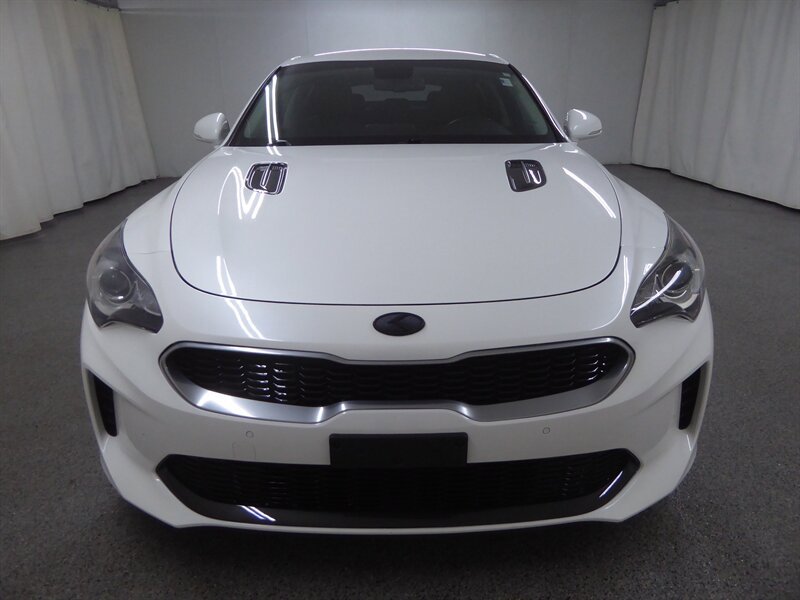Used 2019 Kia Stinger RWD image 2