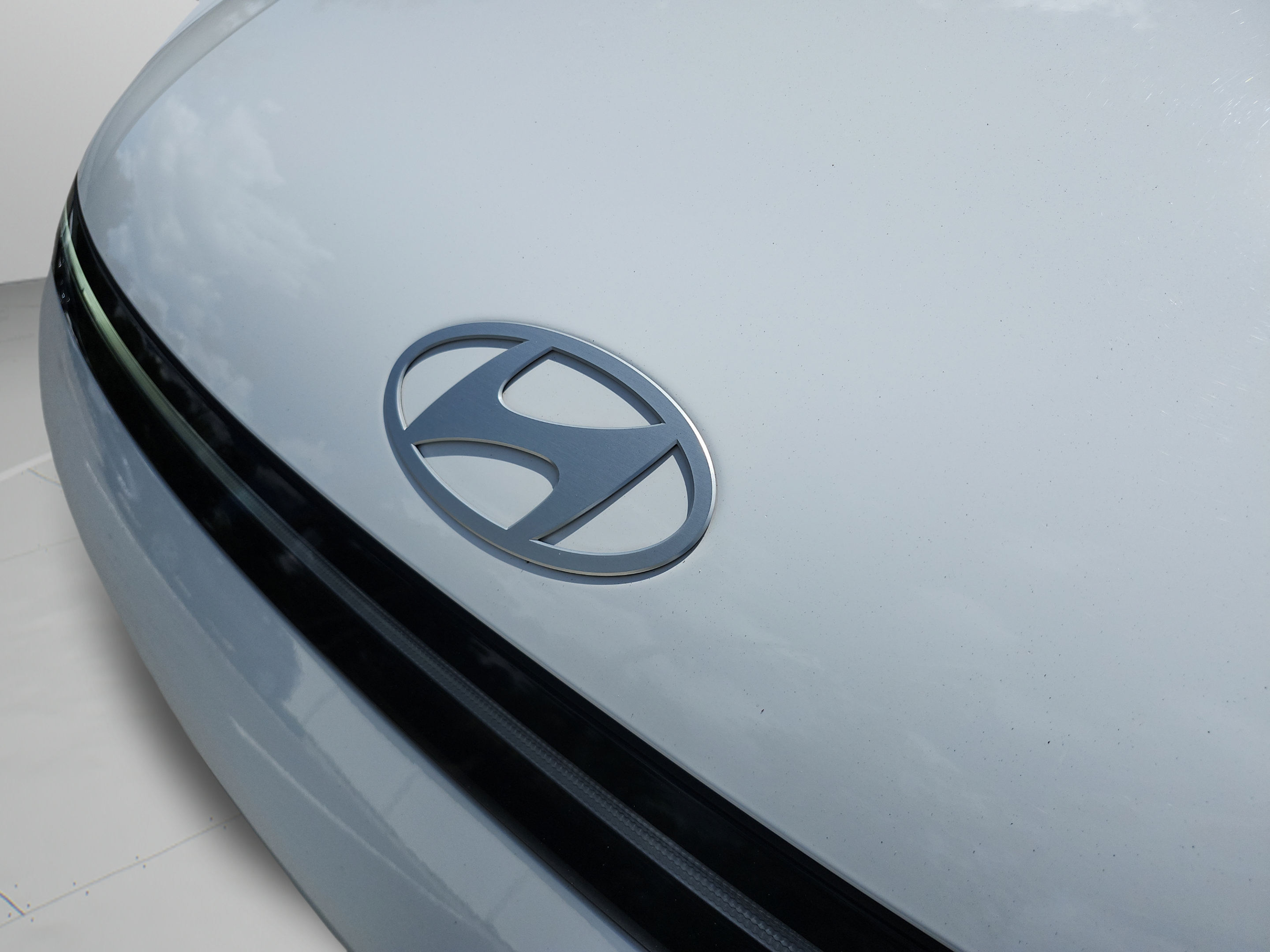 Certified 2025 Hyundai Kona Limited AWD/4WD image 29