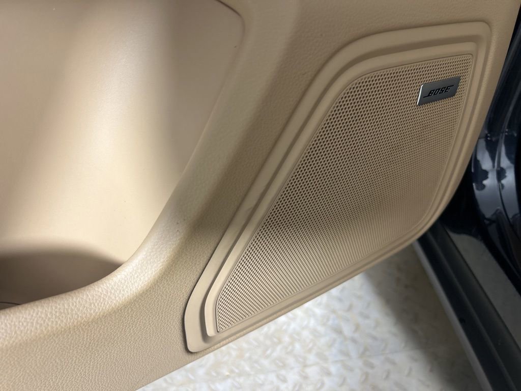 Certified 2022 Porsche Macan image 19