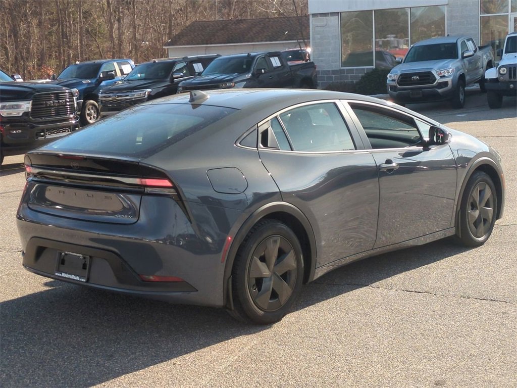 Used 2025 Toyota Prius Plug-In Hybrid image 4