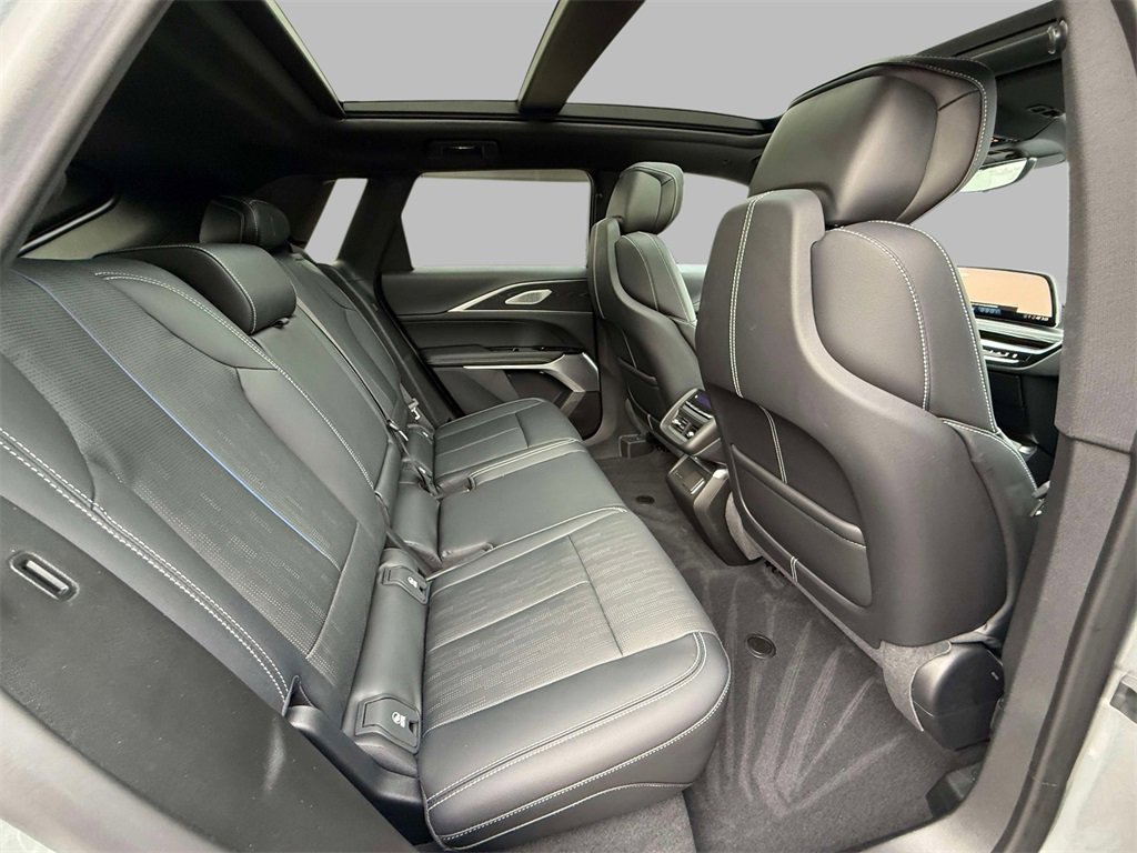 Used 2025 Cadillac Lyriq Luxury w/ LPO, Floor Liner Package image 16