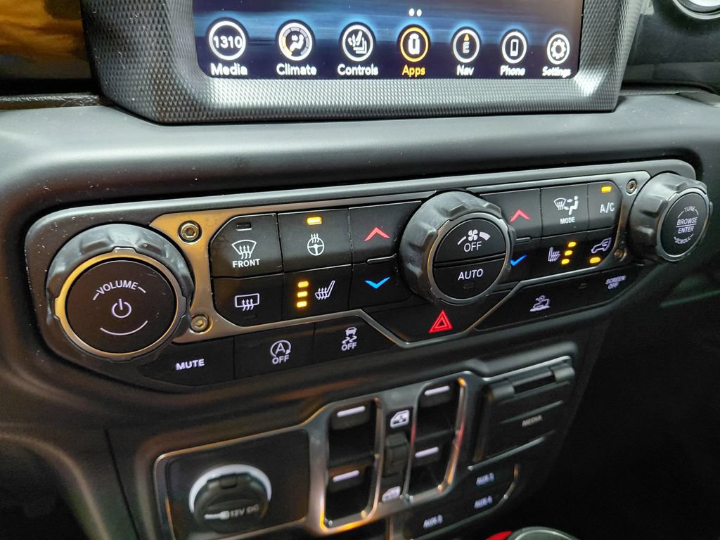 Used 2023 Jeep Wrangler Unlimited Sahara AWD/4WD image 34