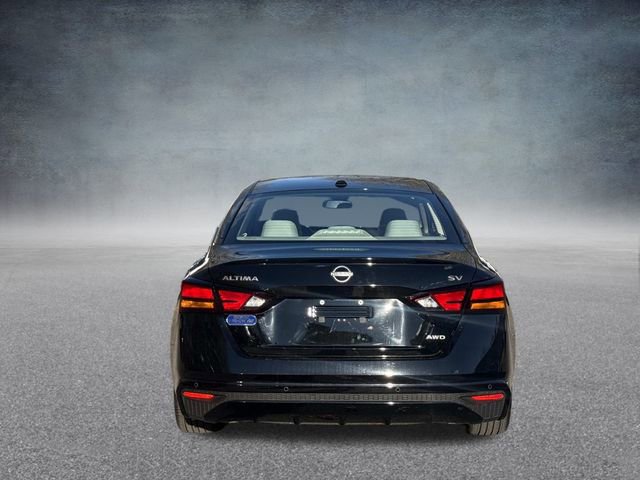 Used 2024 Nissan Altima 2.5 SV image 4