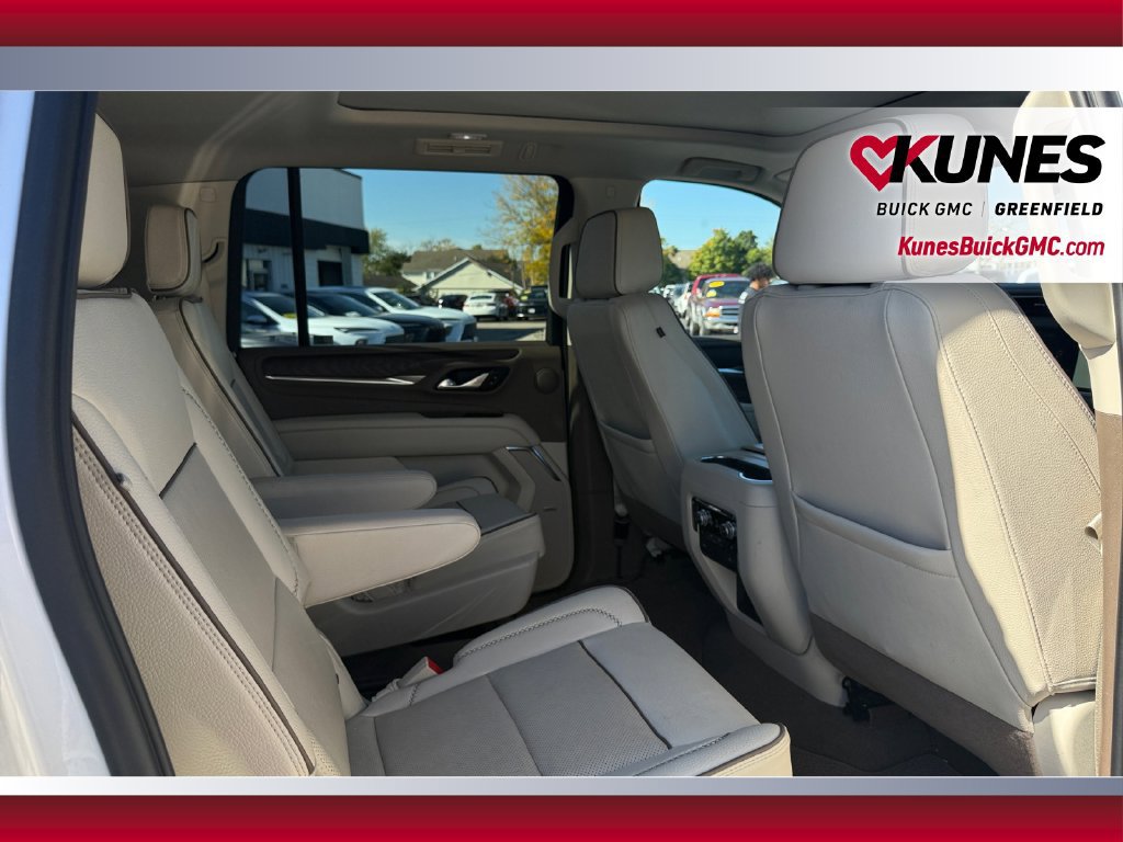 Used 2023 GMC Yukon XL Denali AWD/4WD image 47