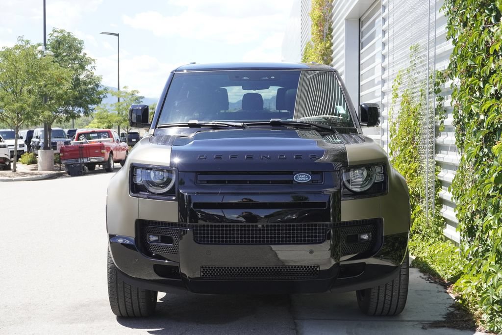Used 2023 Land Rover Defender 90 X AWD/4WD image 5