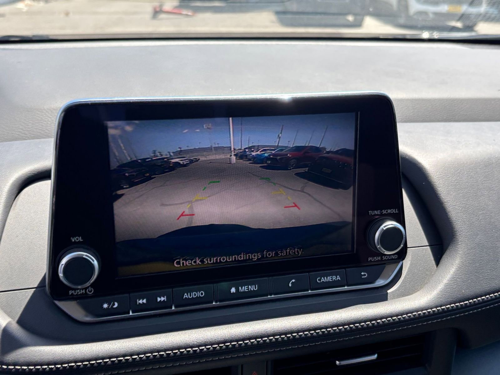 Used 2025 Nissan Rogue SV FWD image 25