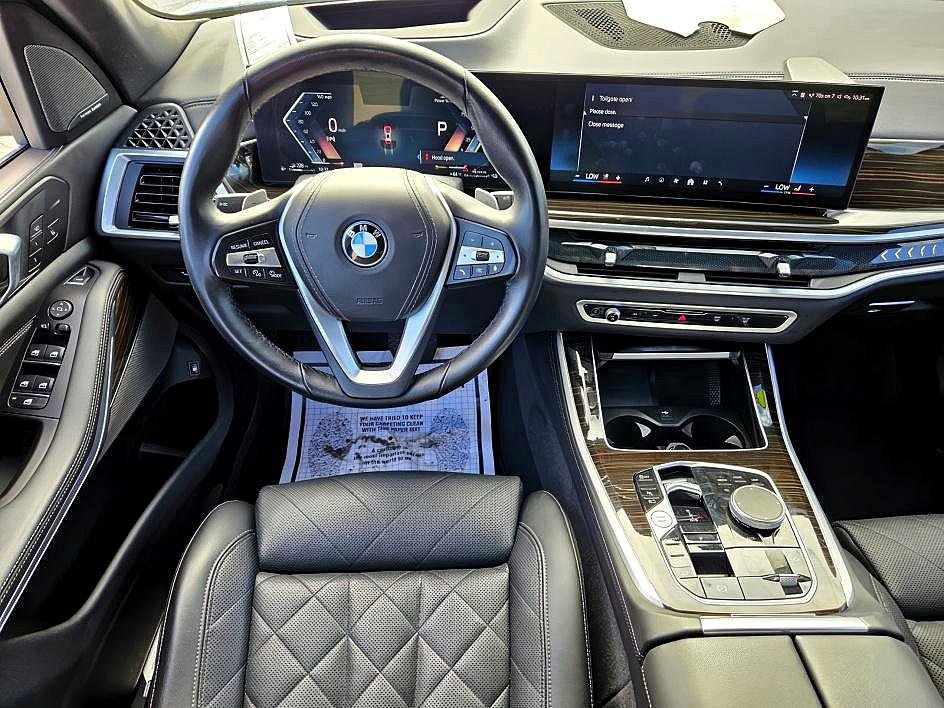 Used 2024 BMW X5 xDrive50e image 9