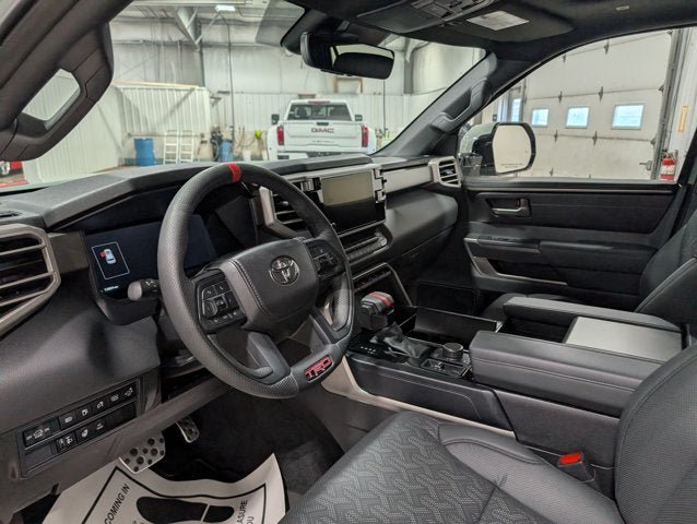 Used 2025 Toyota Sequoia 4WD image 15