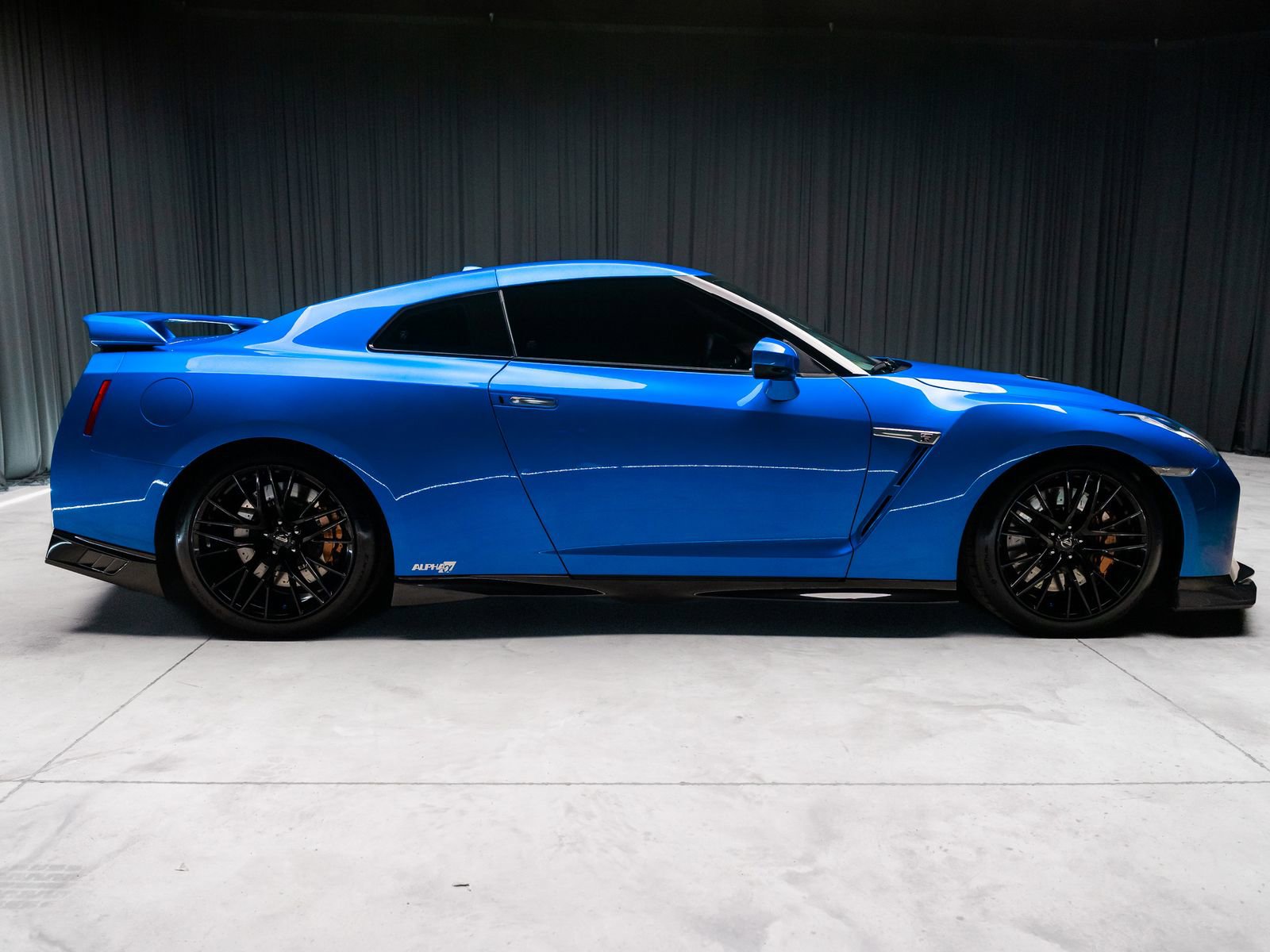 Used 2020 Nissan GT-R Premium AWD/4WD image 15