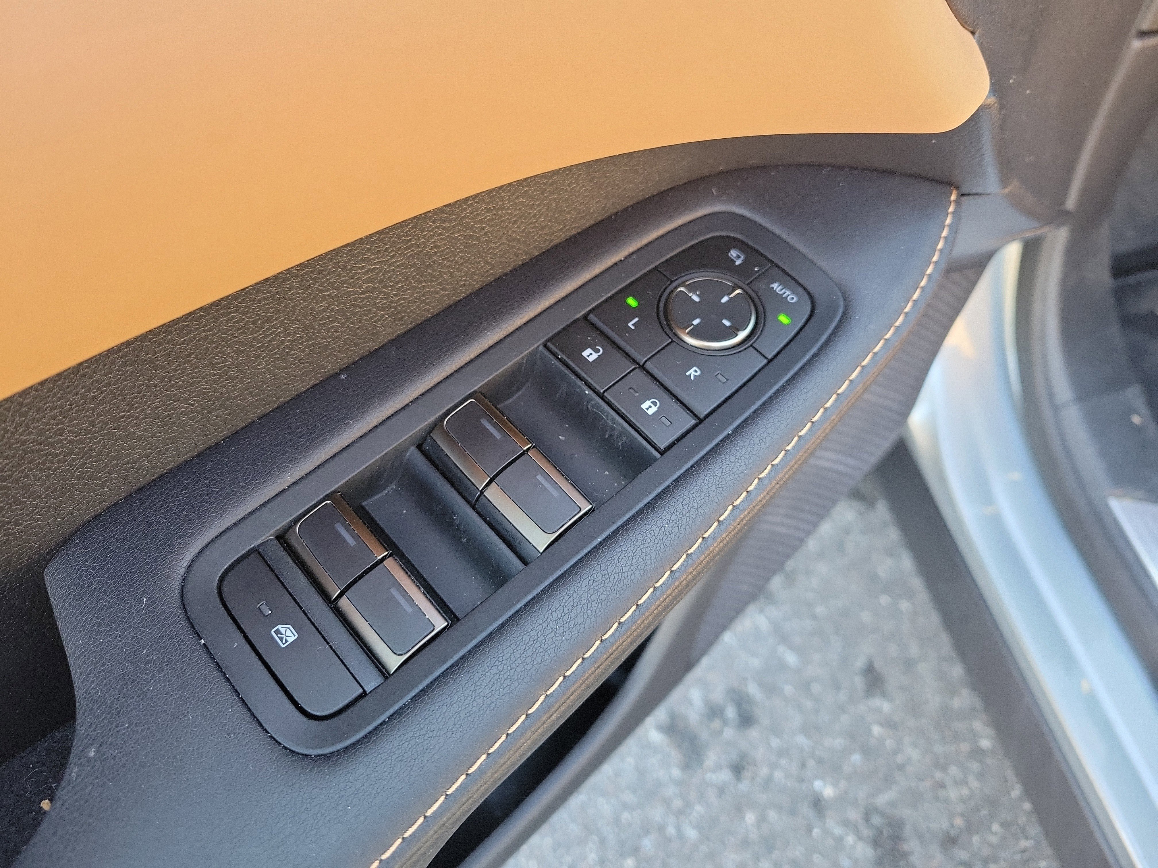 Used 2025 Lexus RX 350h image 22