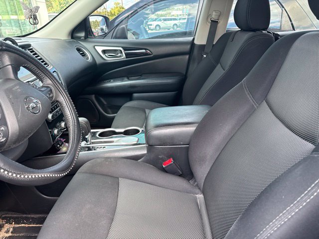 Used 2020 Nissan Pathfinder SV FWD image 6