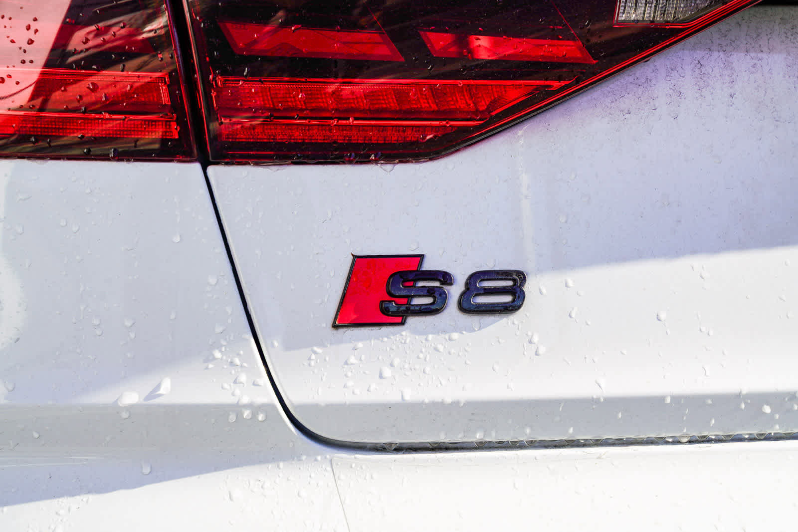 Used 2022 Audi S8 w/ S8 Comfort Plus Package image 17