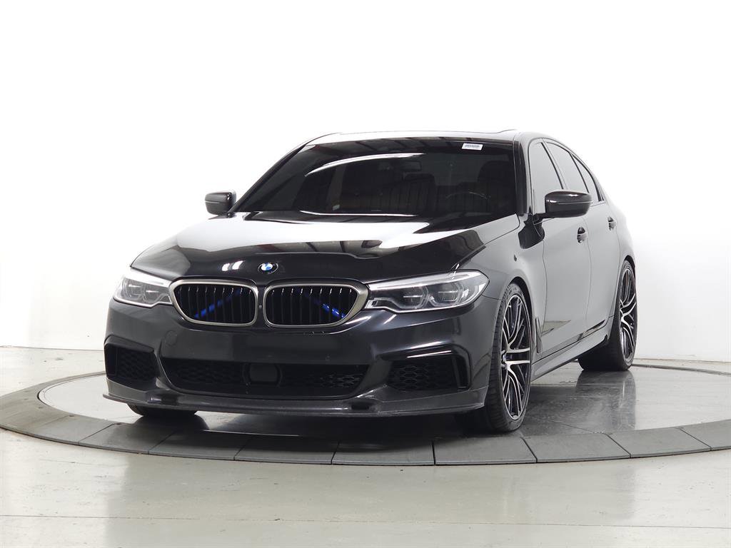 Used 2020 BMW M550i xDrive w/ Executive Package image 3