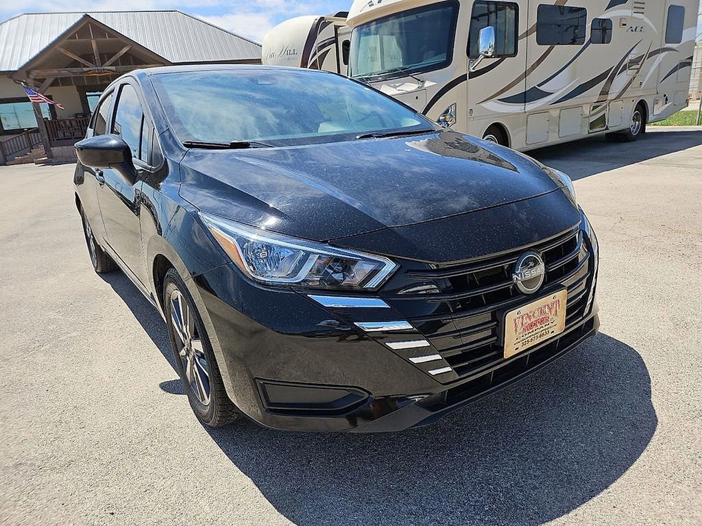 Used 2023 Nissan Versa SV FWD image 11