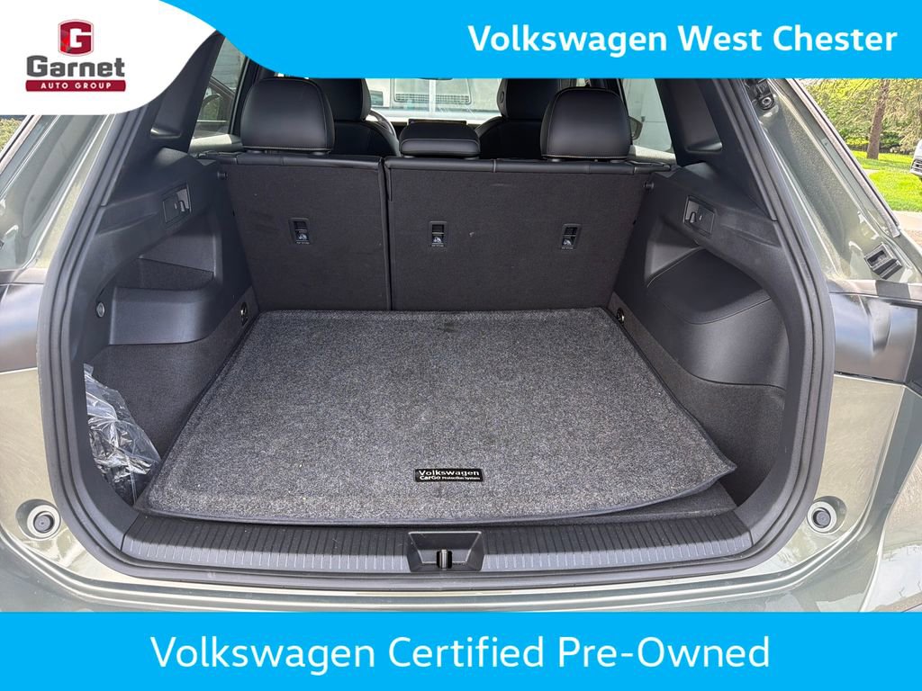 Certified 2025 Volkswagen Tiguan SE R-Line AWD/4WD image 14