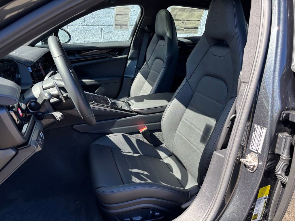 New 2026 Porsche Panamera image 5