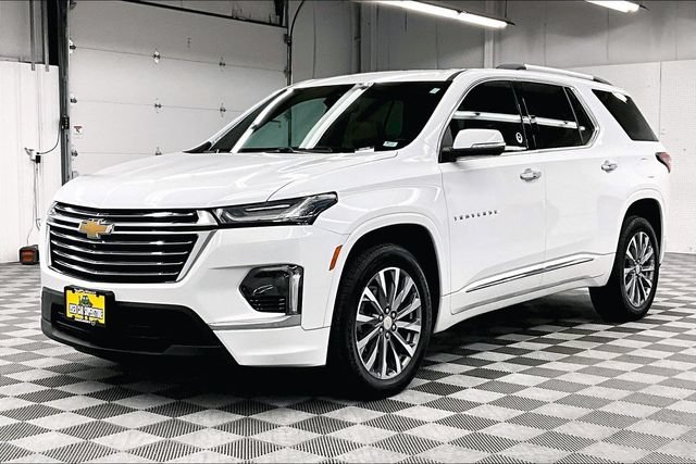 Used 2022 Chevrolet Traverse Premier FWD image 11