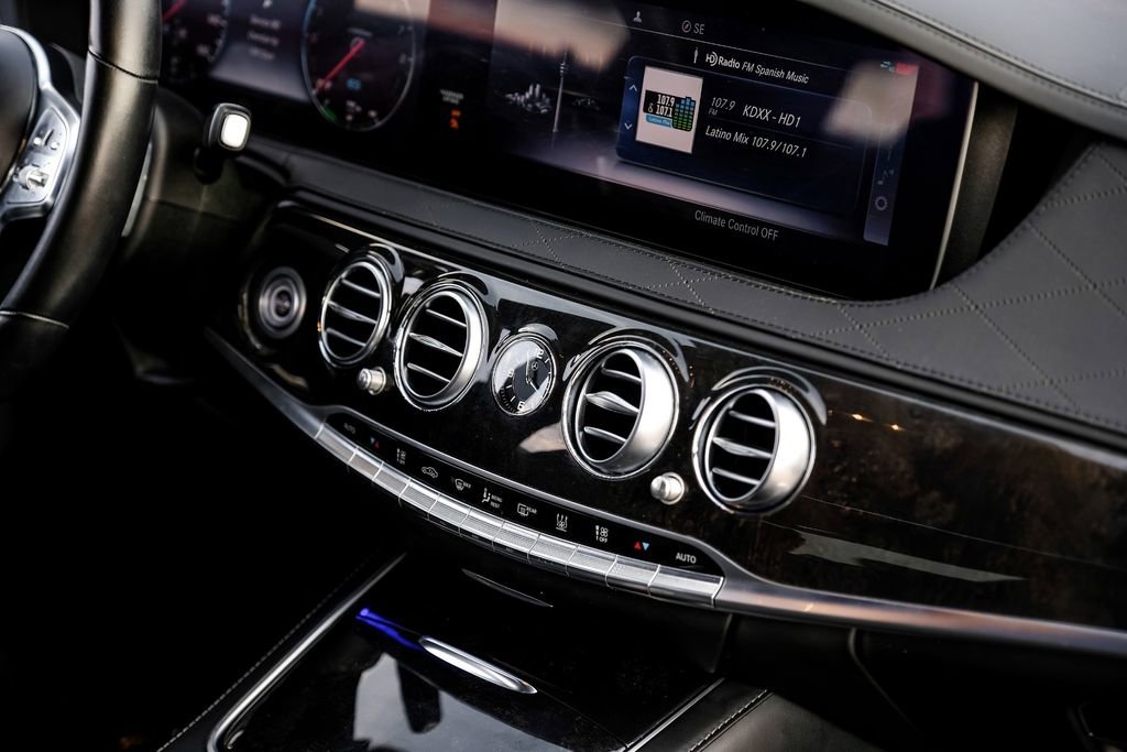 Used 2019 Mercedes-Benz S 560e w/ AMG Line Exterior image 30