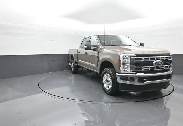 New 2026 Ford F250 XLT w/ FX4 Off-Road Package AWD/4WD image 3