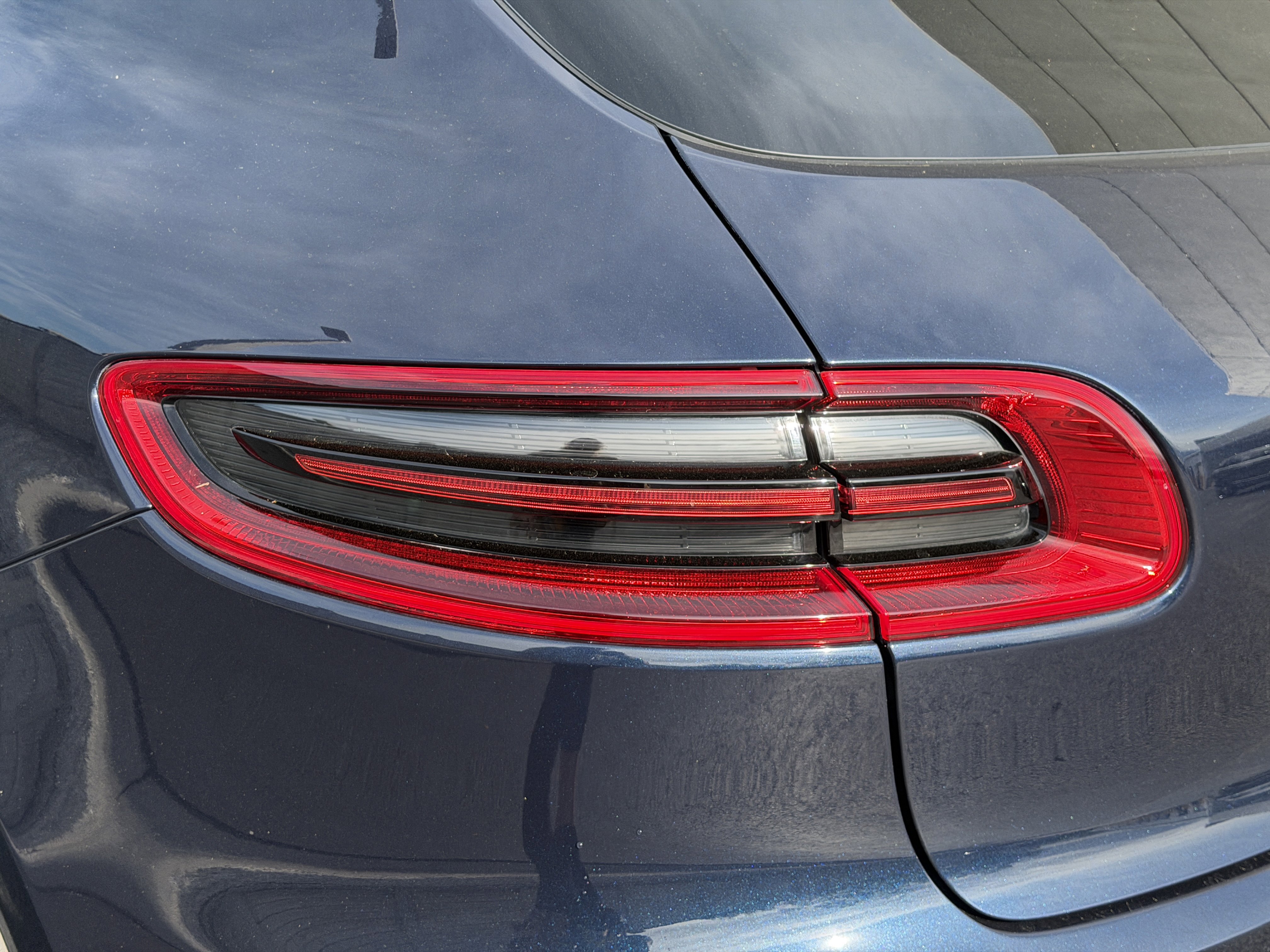 Certified 2017 Porsche Macan S image 13