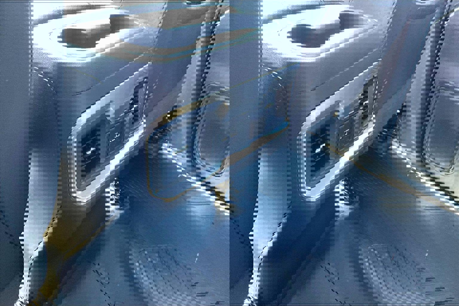 Used 2022 Chevrolet Silverado 1500 LTZ w/ LTZ Premium Package image 30