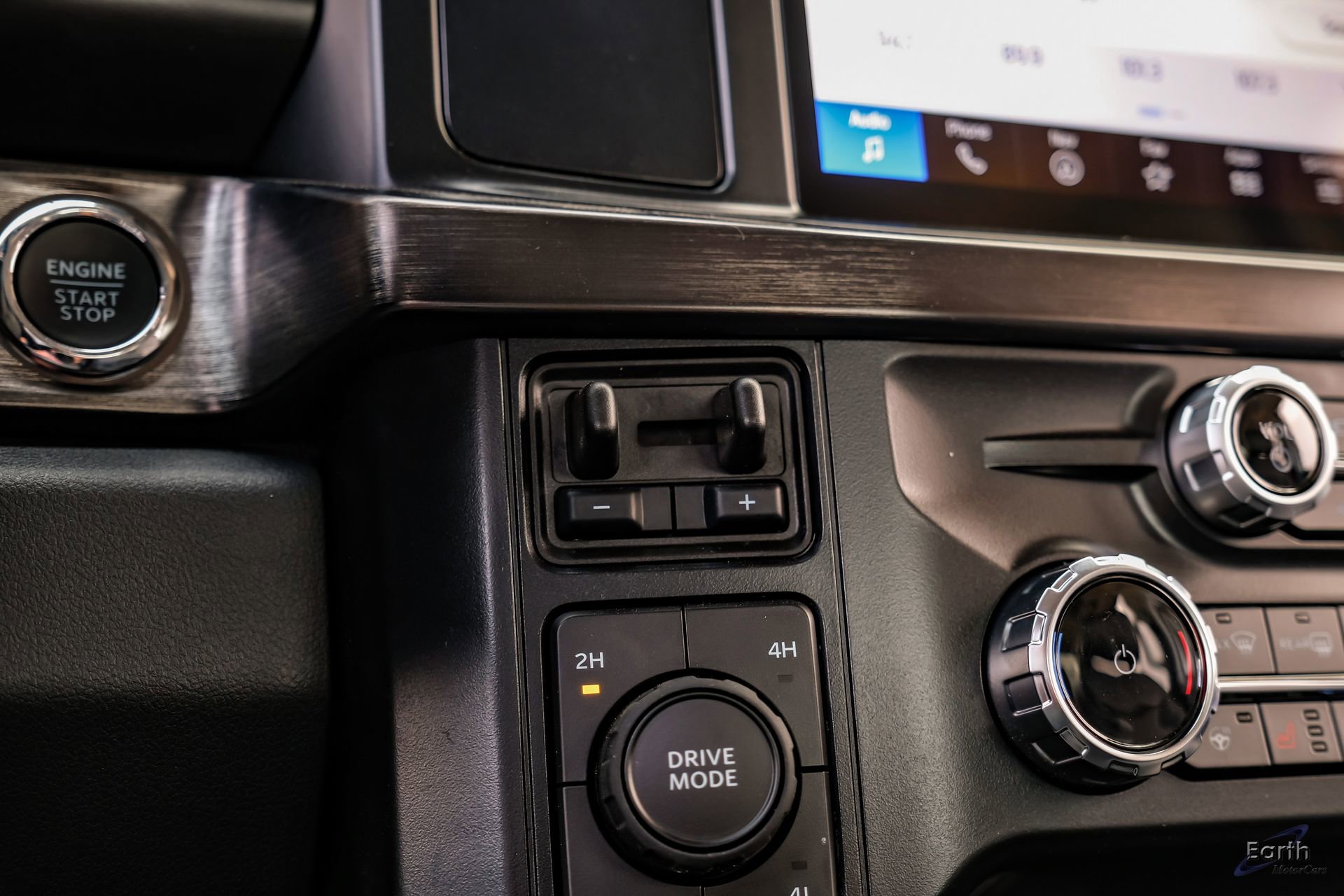 Used 2026 Ford F450 Lariat w/ FX4 Off-Road Package image 76