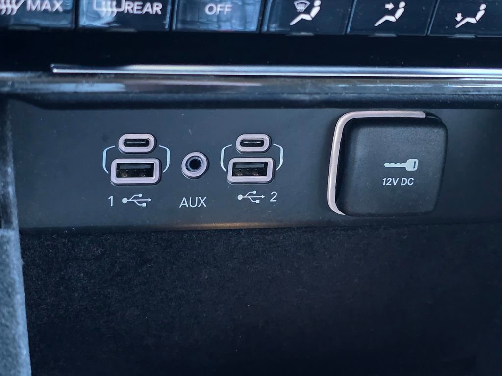 Used 2021 Jeep Grand Cherokee L Limited image 36