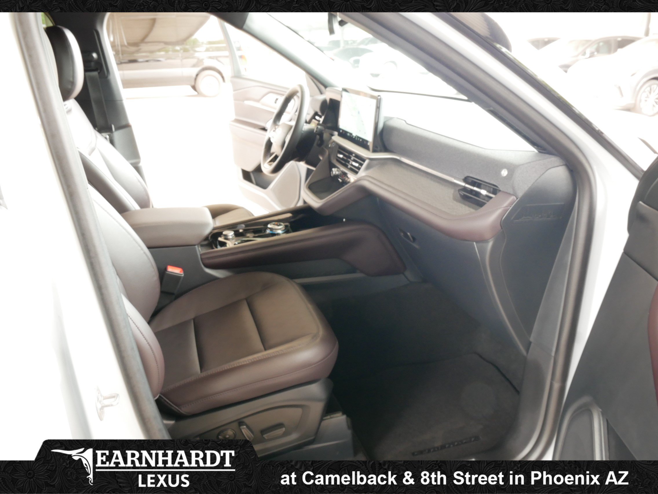 Used 2026 Ford Explorer Platinum RWD image 10