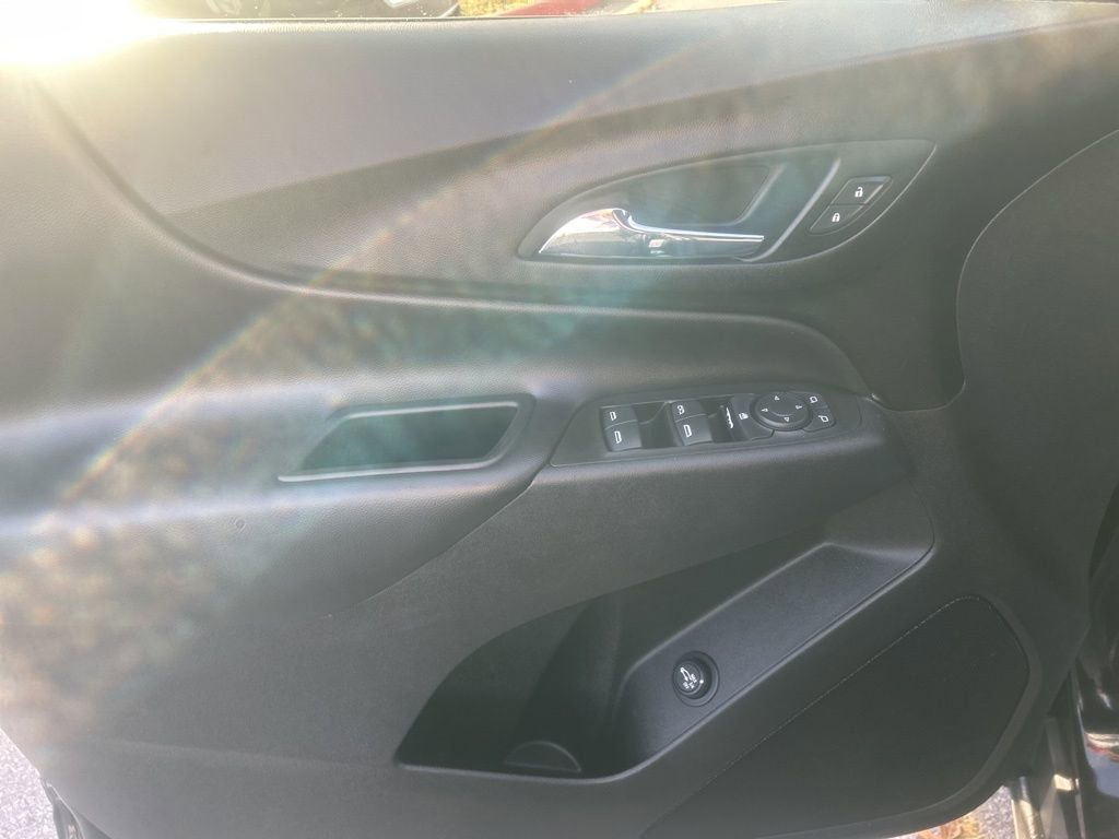 Used 2020 Chevrolet Equinox LT image 9