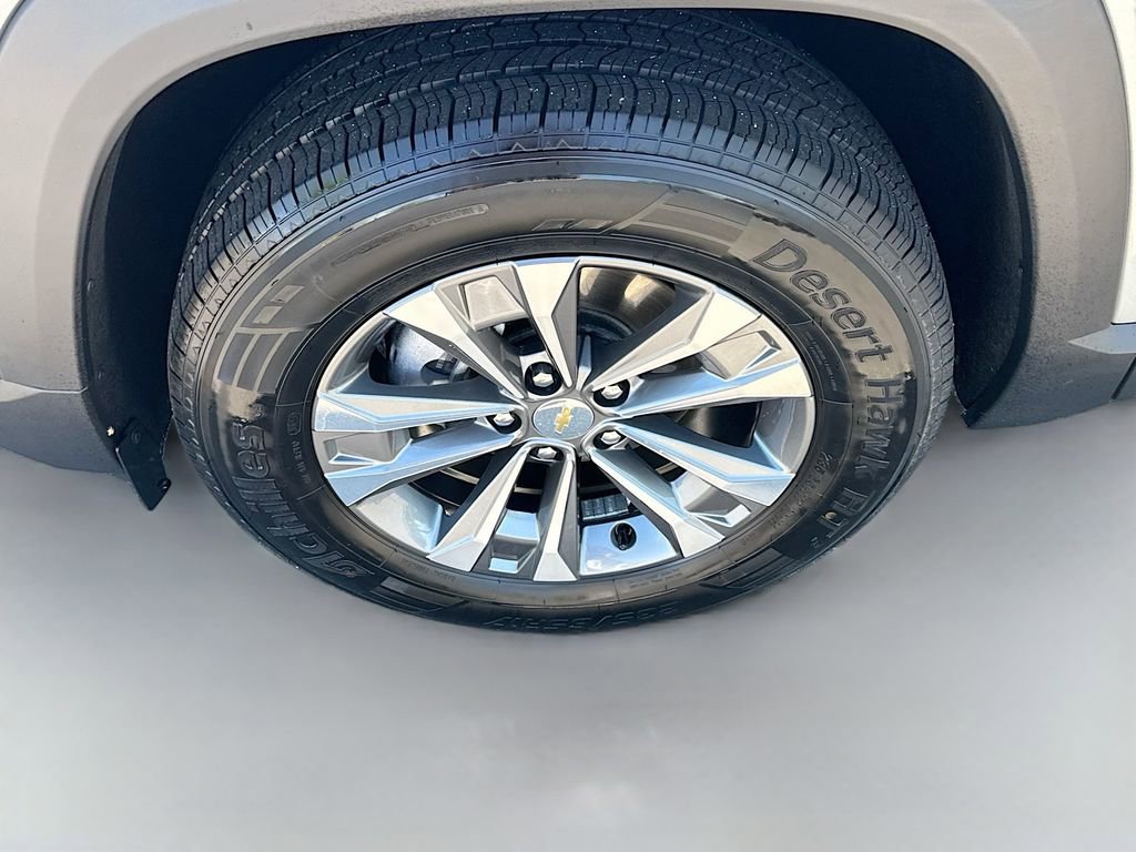 Used 2025 Chevrolet Equinox LT FWD image 30