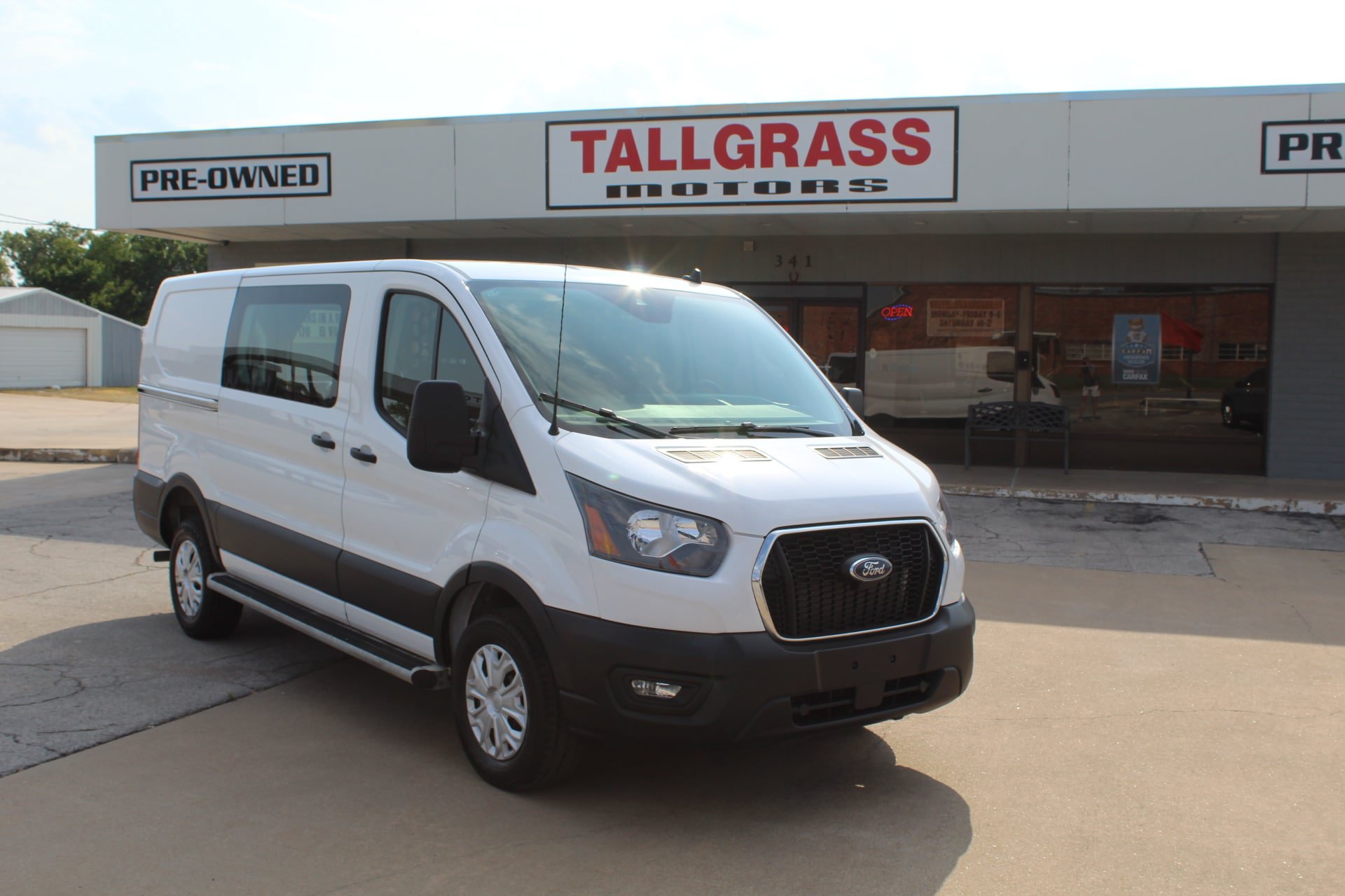Used 2025 Ford Transit 250 Low Roof w/ Exterior Upgrade Package RWD image 1
