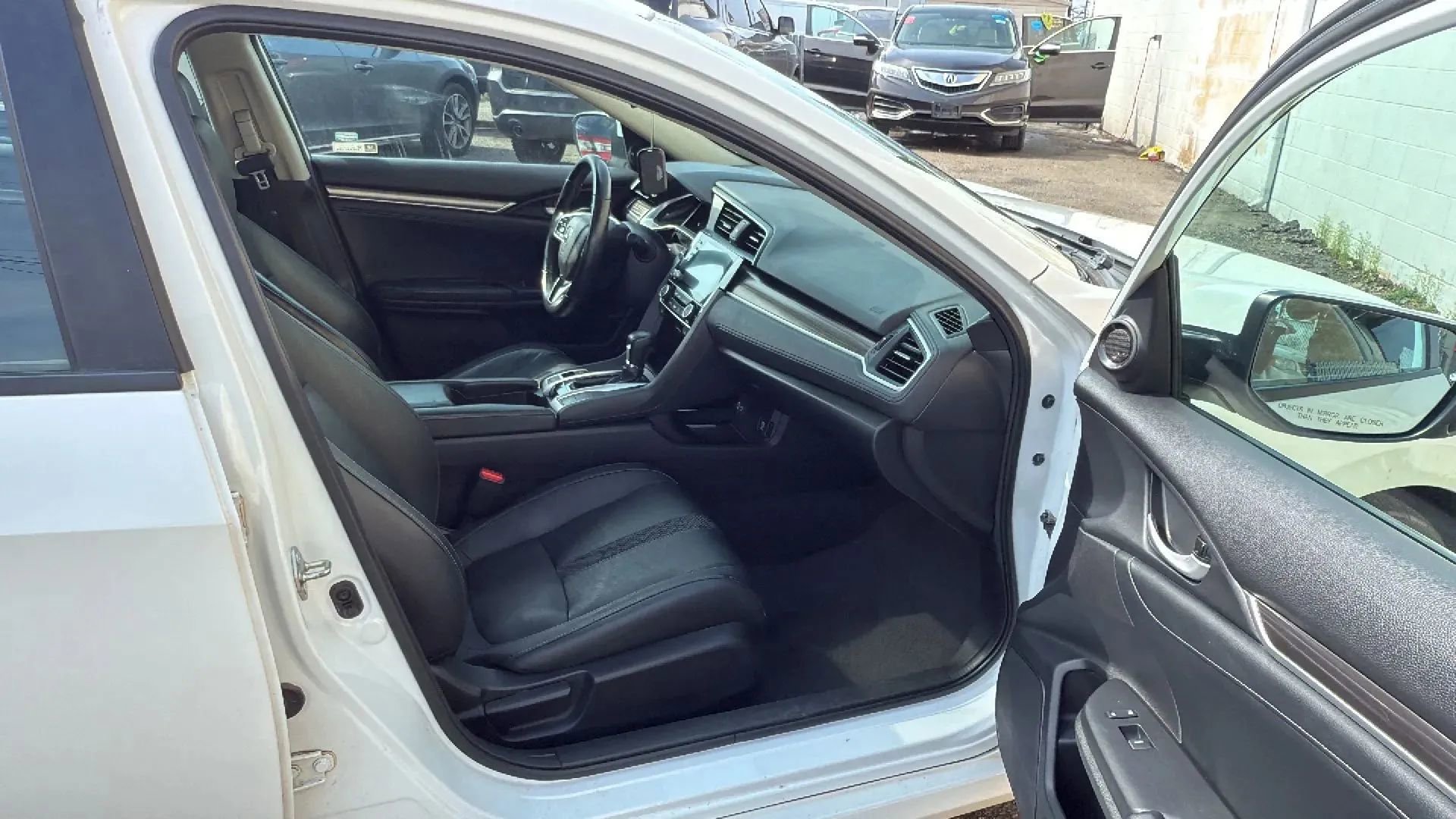 Used 2020 Honda Civic EX-L image 24