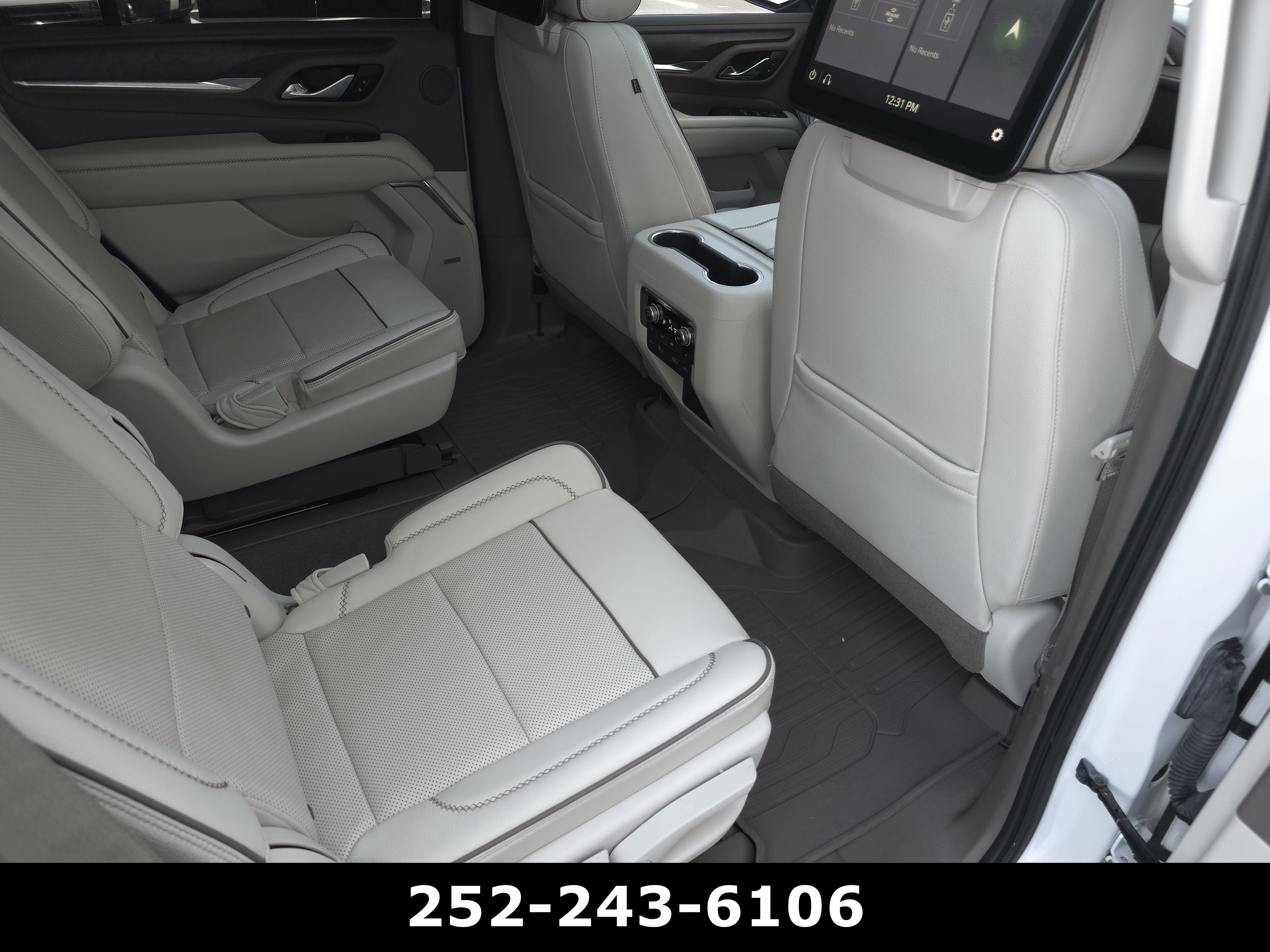 Used 2021 GMC Yukon Denali w/ Denali Premium Package AWD/4WD image 43