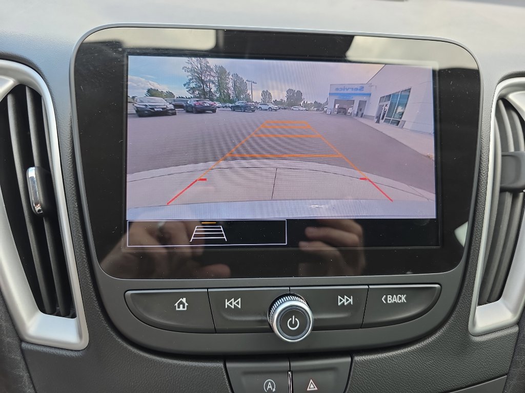 Used 2023 Chevrolet Malibu LT image 30